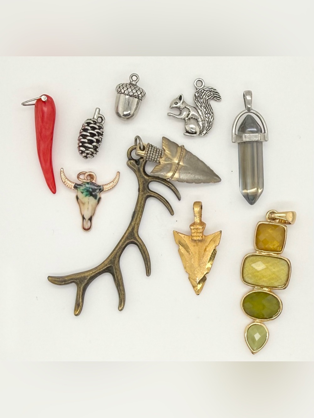 Vintage Estate Western Pendant Charm Lot Coral Antler Arrowhead Gold Silver Tone